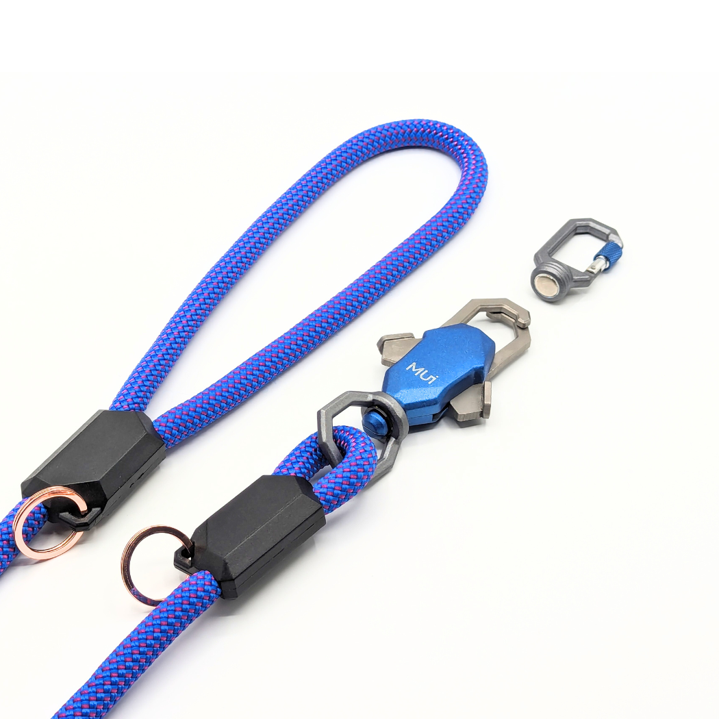 One-Hand Magnetic Leash